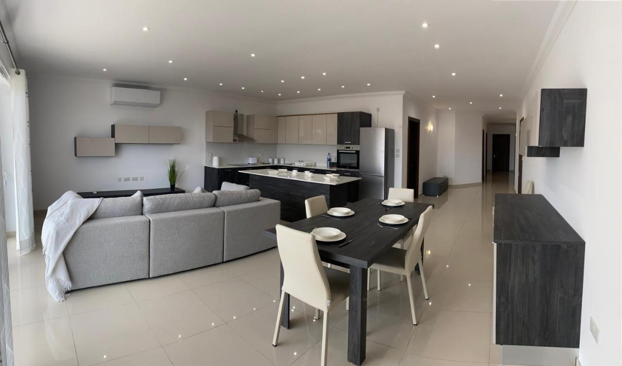 New 3 Bedroom Apartment Close To Airport Zurrieq Bagian luar foto